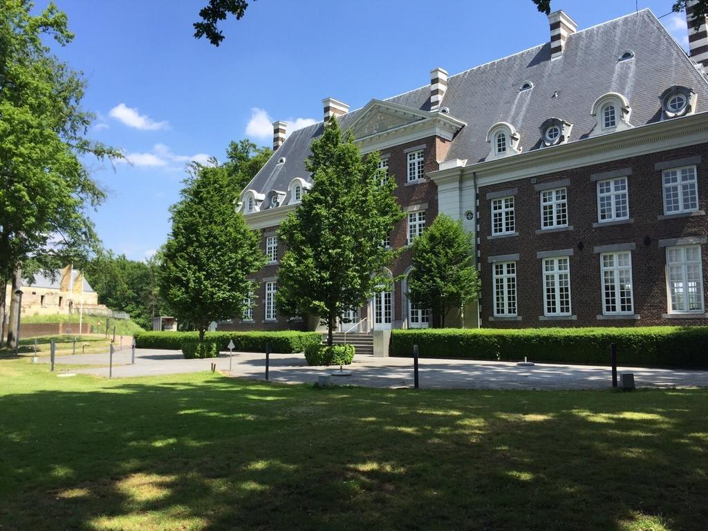 Hotel Kasteel Pietersheim Lanaken Exterior foto