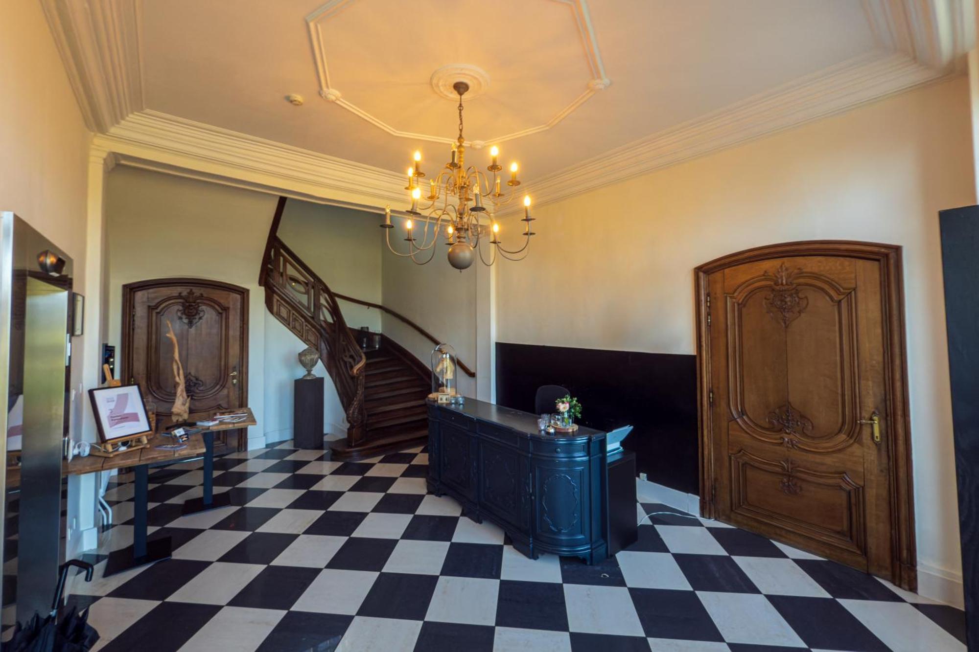 Hotel Kasteel Pietersheim Lanaken Exterior foto