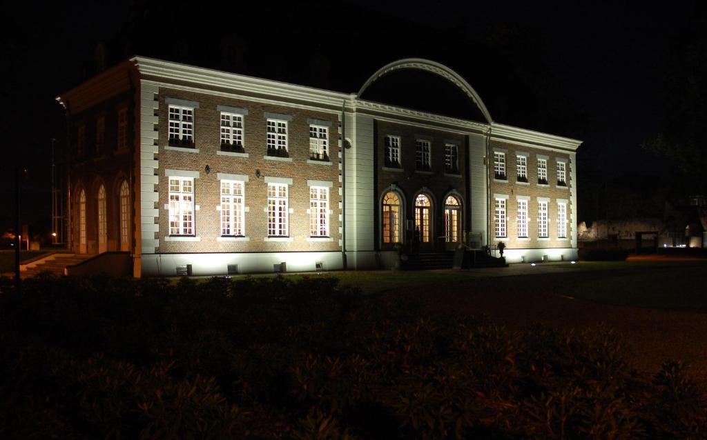 Hotel Kasteel Pietersheim Lanaken Exterior foto